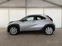 Usata Toyota Aygo X Active 72 CV (52 kW) 2022 Silver met SUV