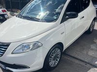 Usata Lancia Ypsilon Platinum 69 CV (50 kW) 2015 Bianco Utilitaria