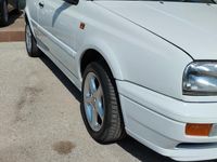 Usata VW Golf Cabriolet 74 CV (54 kW) 1998 Bianco Cabrio