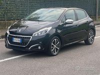 Usata Peugeot 208 75 CV (55 kW) 2018 Nero Utilitaria