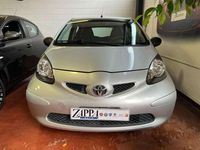 Usata Toyota Aygo 68 CV (50 kW) 2007 Grigio Utilitaria