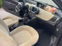 Usata Lancia Ypsilon 60 CV (44 kW) 2003 Bluazzurro Utilitaria