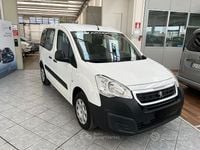 Usata Peugeot TePee Access 75 CV (55 kW) 2018 Bianco Monovolume