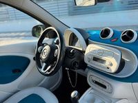 Usata Smart ForFour 75 CV (55 kW) 2016 Blu Utilitaria