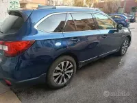 Usata Subaru Outback 150 CV (110 kW) 2016 Bluazzurro Station wagon