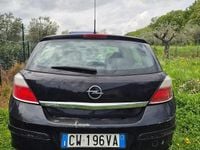 Usata Opel Astra 90 CV (66 kW) 2005 Nero Berlina