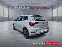 Usata VW Polo Life 95 CV (69 kW) 2023 Grigio Utilitaria