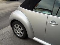 Usata VW Beetle Cabriolet 102 CV (75 kW) 2004 Cabrio