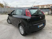 Usado Fiat Grande Punto Dynamic 75 HP (55 kW) 2007 Preto Citadino