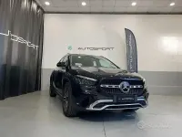 Usado Mercedes GLA180 Advanced 136 CV (100 kW) 2024 Negro SUV