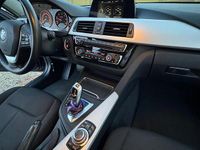 Usata BMW 318 Advantage 150 CV (110 kW) 2016 Blu/azzurro Station wagon