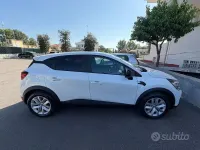 Usata Renault Captur 101 CV (74 kW) 2023 Bianco SUV