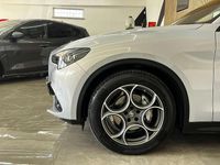 Usata Alfa Romeo Stelvio 162 CV (119 kW) 2023 Grigio moonlight SUV