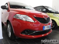 Usata Lancia Ypsilon Silver 80 CV (58 kW) 2017 Rosso(met.) Utilitaria