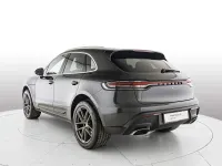 Usata Porsche Macan 265 CV (194 kW) 2023 Grigio vulcano metallizzato SUV