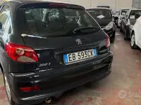 Usata Peugeot 206 57 CV (41 kW) 2010 Grigio Berlina
