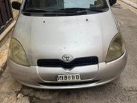 Usata Toyota Yaris 75 CV (55 kW) 2003 Grigio Berlina