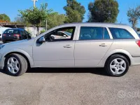 Usata Opel Astra 90 CV (66 kW) 2006 Grigio Station wagon