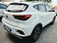 Usata MG ZS Luxury 106 CV (77 kW) 2024 Bianco SUV