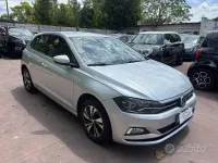 Usata VW Polo Comfortline 65 CV (47 kW) 2018 Grigio Utilitaria