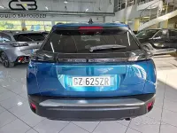 Usata Peugeot 2008 Allure 102 CV (75 kW) 2025 Verde SUV