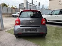 Usata Smart ForFour 89 CV (65 kW) 2019 Grigio Utilitaria