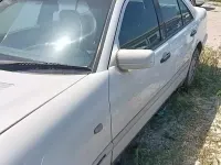 Usata Mercedes 200 109 CV (80 kW) 1990 Berlina