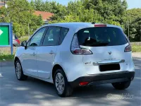 Usata Renault Scenic E-Tech XMOD 110 CV (80 kW) 2014 Bianco Monovolume