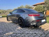 Usata Mercedes E220 AMG line 194 CV (142 kW) 2018 Grigio Coupé