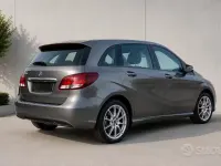 Usata Mercedes B180 Executive 109 CV (80 kW) 2016 Grigio Utilitaria