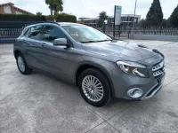 Usata Mercedes GLA200 Business 136 CV (100 kW) 2017 Argento SUV