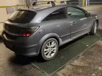 Usata Opel Astra GTC Cosmo 101 CV (74 kW) 2008 Grigio Berlina