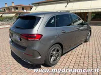Usata Mercedes A180 AMG Line Premium 116 CV (85 kW) 2022 Grigio Monovolume