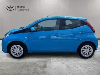 Usata Toyota Aygo Cool 72 CV (52 kW) 2020 Blu Utilitaria