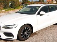Usata Volvo V60 Business Edition 150 CV (110 kW) 2019 Bianco Station wagon