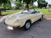 Usata Alfa Romeo Spider Veloce 103 CV (75 kW) 1981 Beige Cabrio