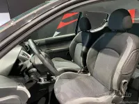 Käytetty Peugeot 206 60 HP (44 kW) 2011 Musta Sedan