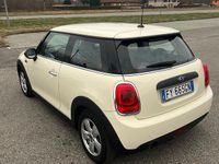 Usata Mini ONE 75 CV (55 kW) 2019 Beige Utilitaria