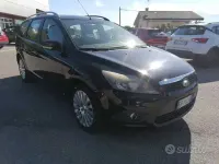 Usata Ford Focus Style 109 CV (80 kW) 2010 Nero Station wagon