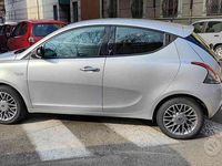 Usata Lancia Ypsilon Gold 69 CV (50 kW) 2012 Grigio metallizzato Utilitaria