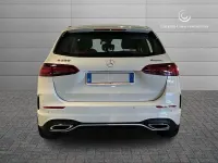 Usata Mercedes B250 Advanced Plus 224 CV (164 kW) 2023 Bianco metallizzato Utilitaria