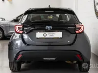 Usata Toyota Yaris Hybrid 92 CV (67 kW) 2022 Grigio Berlina
