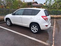Usata Toyota RAV4 150 CV (110 kW) 2010 Bianco SUV