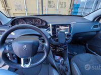 Usata Peugeot 208 Allure 82 CV (60 kW) 2013 Bianco Utilitaria