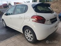 Usata Peugeot 208 Allure 74 CV (54 kW) 2017 Bianco Utilitaria