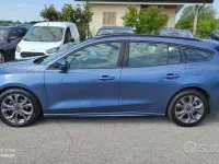 Usata Ford Focus ST-Line 125 CV (91 kW) 2023 Blu Station wagon