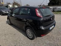 Usata Fiat Punto Lounge 69 CV (50 kW) 2015 Nero Utilitaria