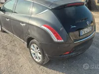 Usata Lancia Delta Gold 120 CV (88 kW) 2012 Grigio Utilitaria