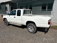 Usata Toyota HiLux SR5 97 CV (71 kW) 2000 Bianco Pick-up