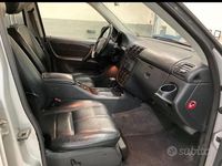 Usata Mercedes ML320 217 CV (159 kW) 2000 Grigio SUV